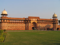 041227160902_agra_fort