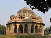 050110131646_mohammed_shah_tomb