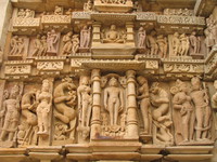 050101142916_restored_sculptures_on_parsvanatha_temple