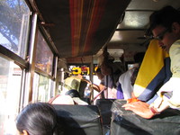 041230154004_crowded_bus_leaving_kanha