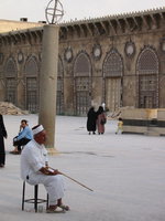022_a_blind_in_the_great_mosque