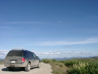 07230010_ford_explorer_on_top_of_the_world