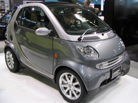 0151_mercede_smart_car