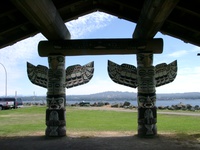 06290005_two_totems