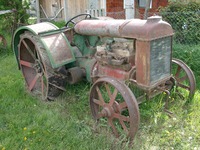11150008_old_tractor