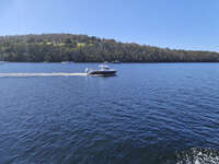 20241009141223_Speedboat_on_Bruny_Island_Waters