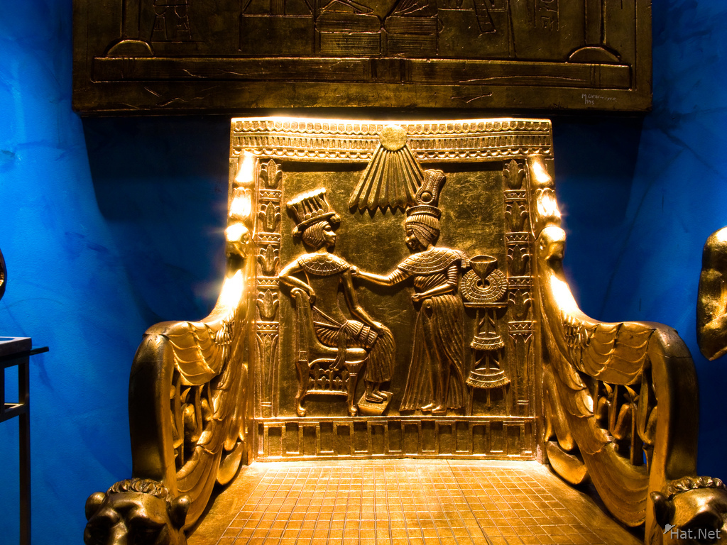 view--throne of king tut