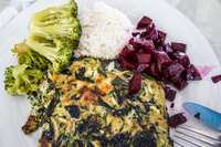 20151011142744_Food--Brocoli_and_Omelet_Lunch