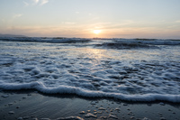 20151011194133_Wave_and_sunset