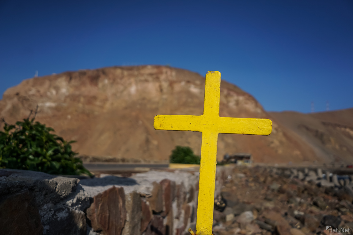 Yellow cross of El Morro