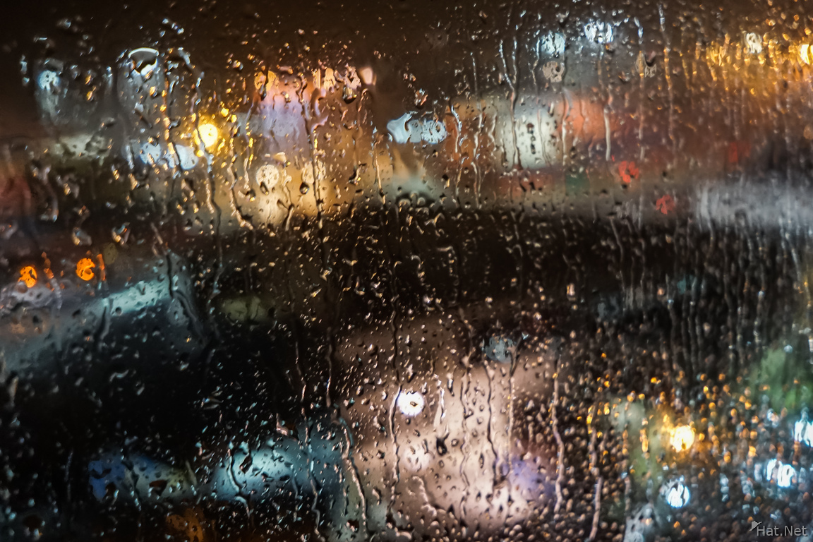 Rainy night in Escalator